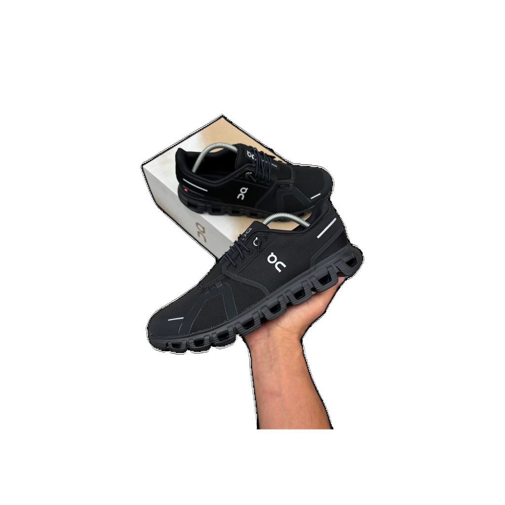 On Running Cloud 6 Triple Black